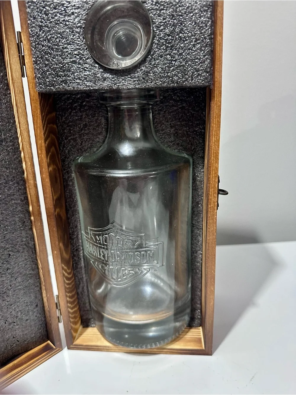 Harley-Davidson Branded Wood Display Case with Whisky Decanter